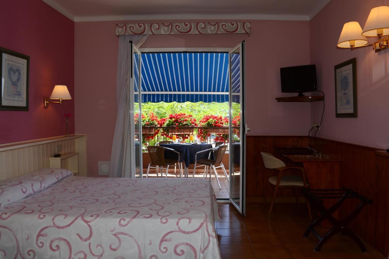 Готель Casa Feliu Санта-Сусанна Екстер'єр фото